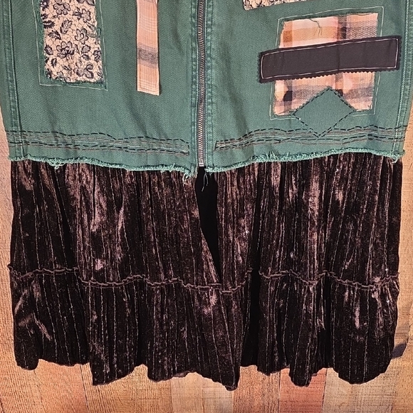 Upcycled We The Free Green Patchwork Skirt with Velvet Hem Size 10/12 - Picture 8 of 16